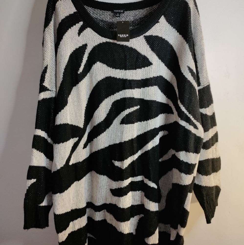 Zebra Print Pullover sweater from Torrid. 31 inch long - Picture 1 of 3